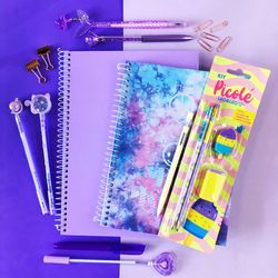 Kit Papelaria Tons de Roxo Fofa Kawaii Cor Lilas Escolar Neon Pastel